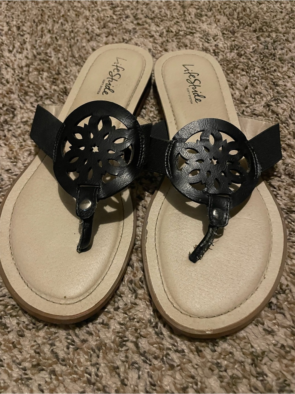 Life Stride Black and Cream Floral Cutout Thong Sandals for Women